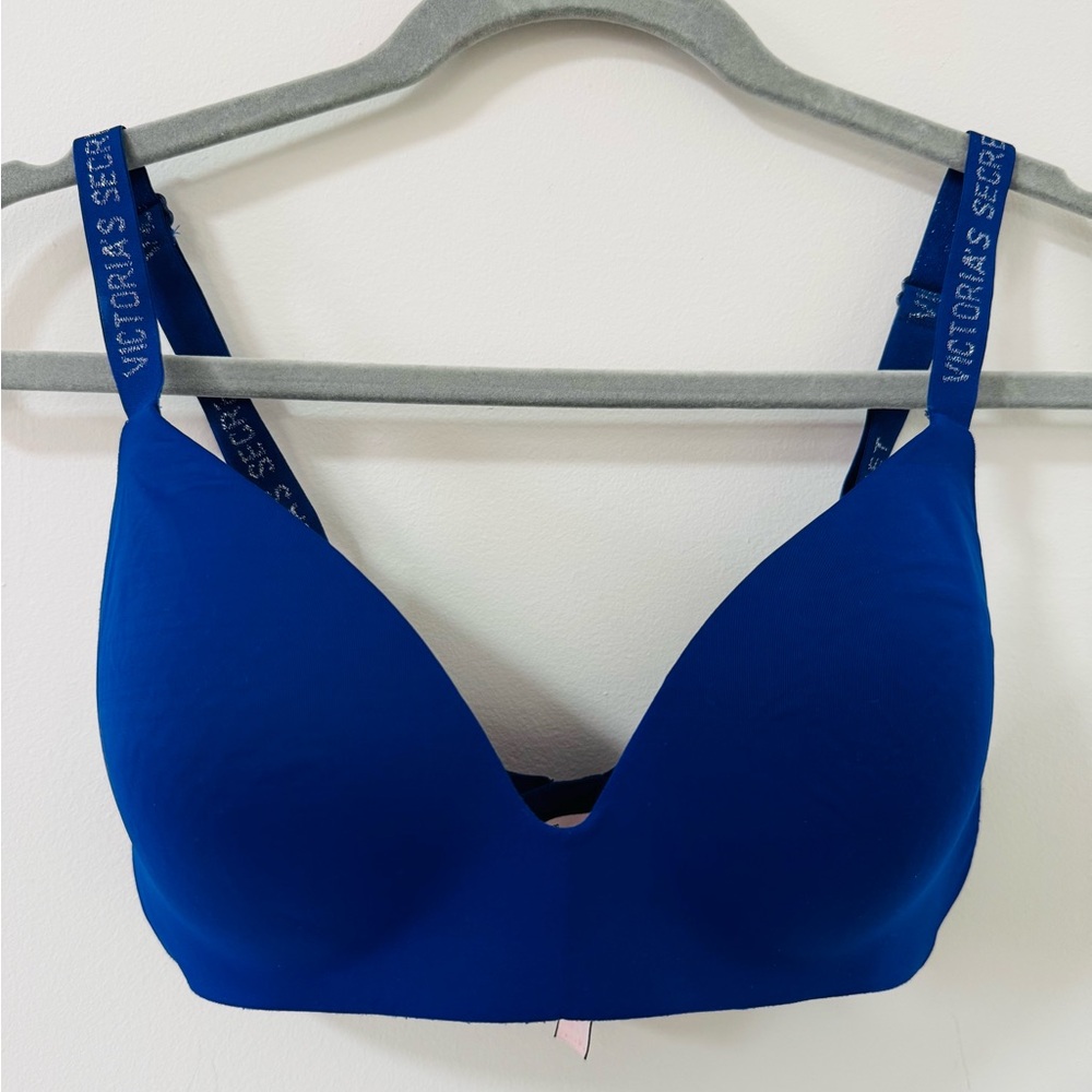 Victoria's Secret 32D T-shirt Lightly Lined Wireless Bra